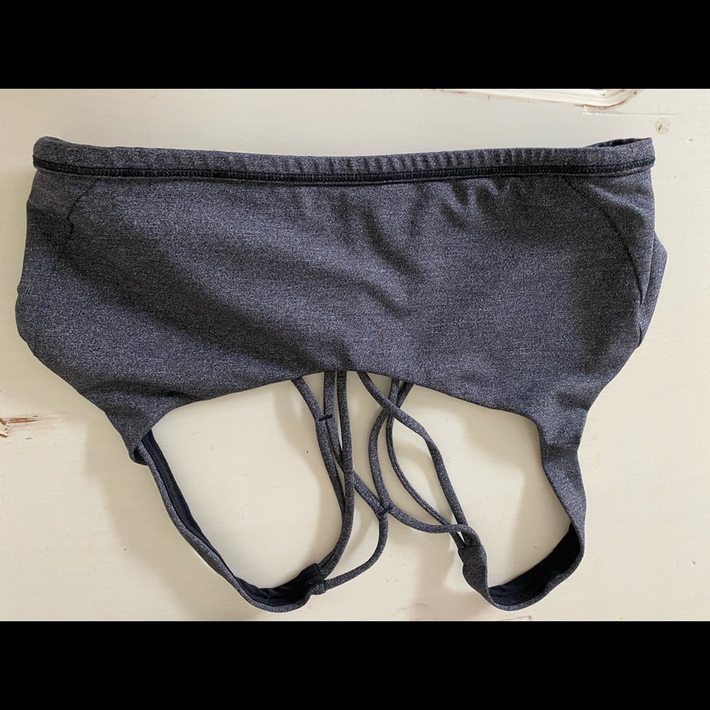 LULULEMON SPORTS BRA SIZE 6
